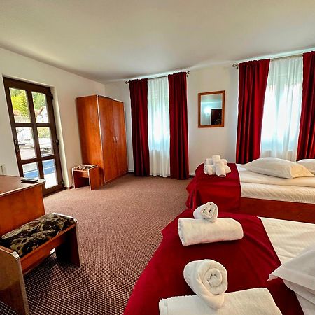 Valea Alba View - Self Check-In Hotell Buşteni Exteriör bild