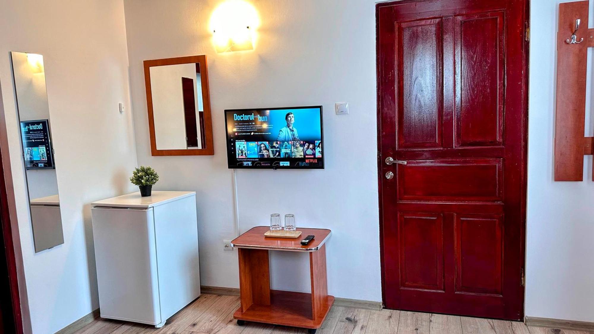 Valea Alba View - Self Check-In Hotell Buşteni Exteriör bild