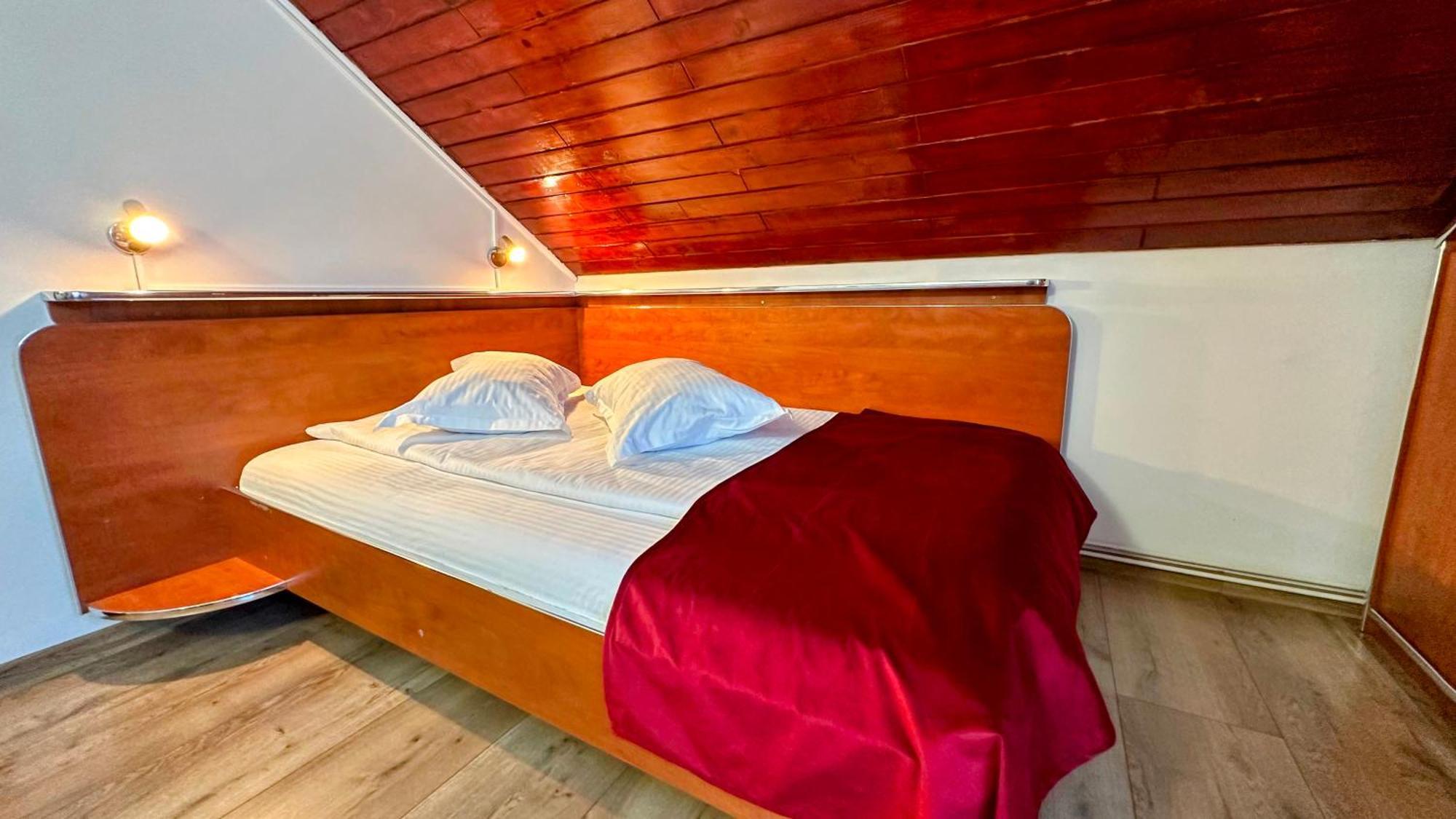 Valea Alba View - Self Check-In Hotell Buşteni Exteriör bild