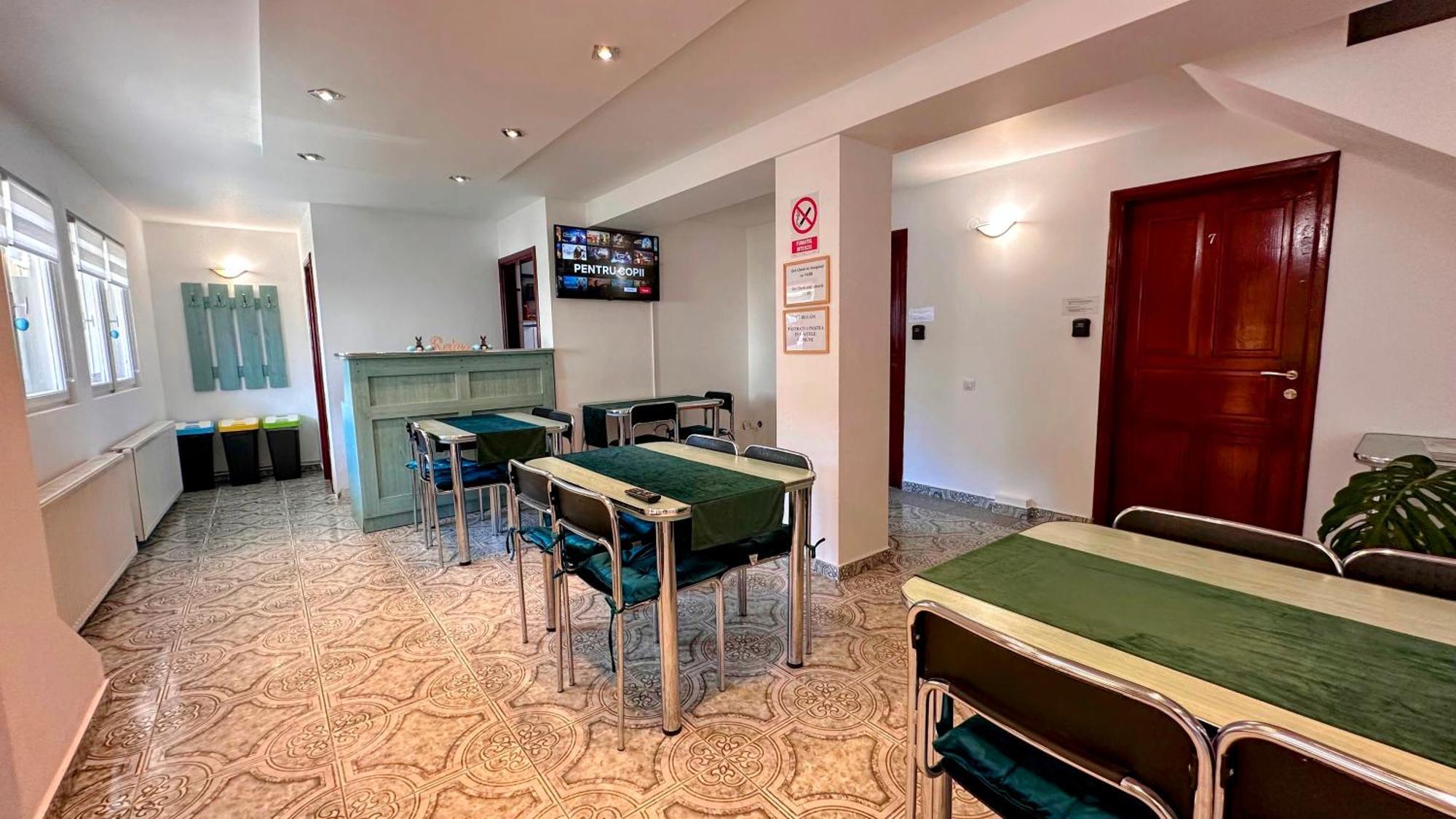 Valea Alba View - Self Check-In Hotell Buşteni Exteriör bild